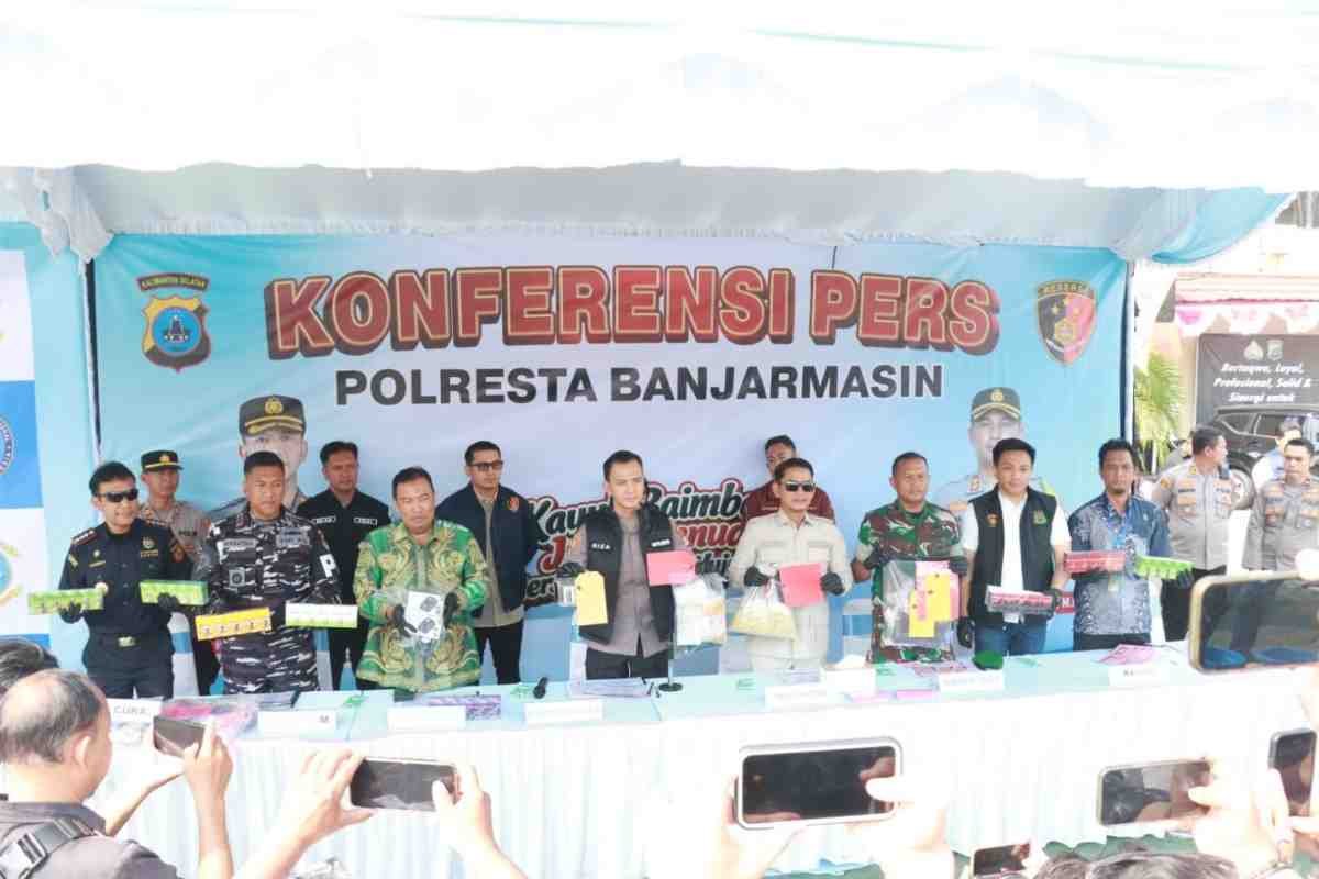 Kayuh Baimbai Jaga Banua Bersama Kita Wujudkan Polresta Banjarmasin Ungkap Peredaran POD Getar Bernakoba